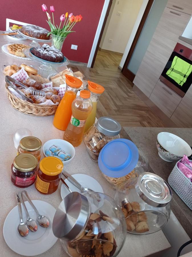 クストナーチ Cofanomare Bed & Breakfast エクステリア 写真
