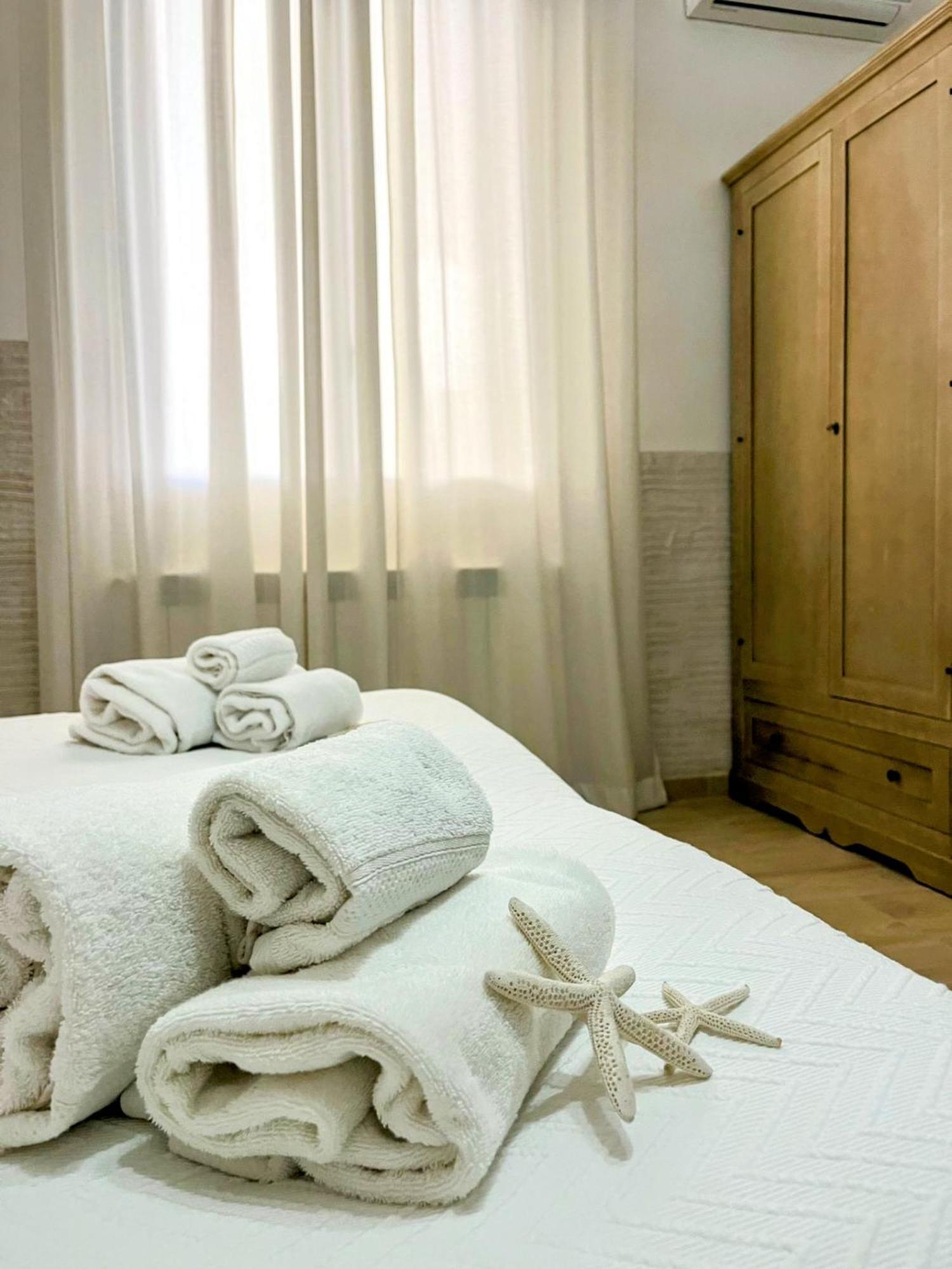 クストナーチ Cofanomare Bed & Breakfast エクステリア 写真